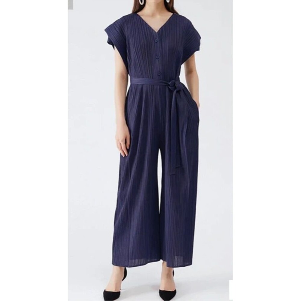 Sharagano short-sleeve plissé pleated jumpsuit sz L dark navy blue